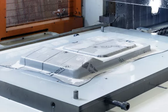 Découvrez tout sur l'hydroformage, la solution innovante de Minifaber : avantages, utilisation pour les tôles et applications spécifiques sur l'aluminium et l'inox.