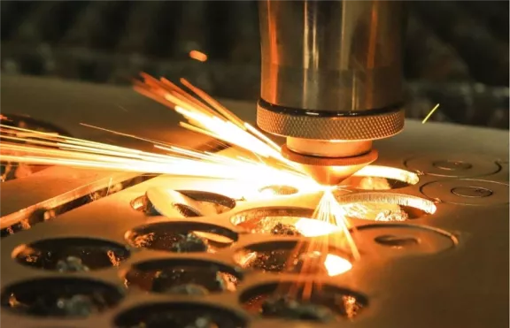 Taglio laser metalli: i servizi disponibili in Minifaber