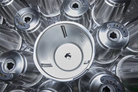 Minifaber produces stainless steel bowls for multifunction kitchen robots, suitable for food preparation and cooking. High quality and durability ensured.