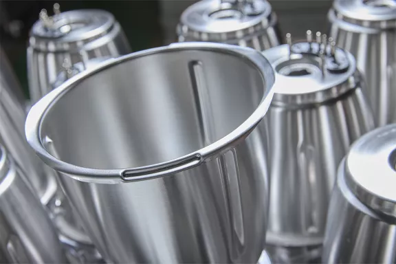 Minifaber produces stainless steel bowls for multifunction kitchen robots, suitable for food preparation and cooking. High quality and durability ensured.