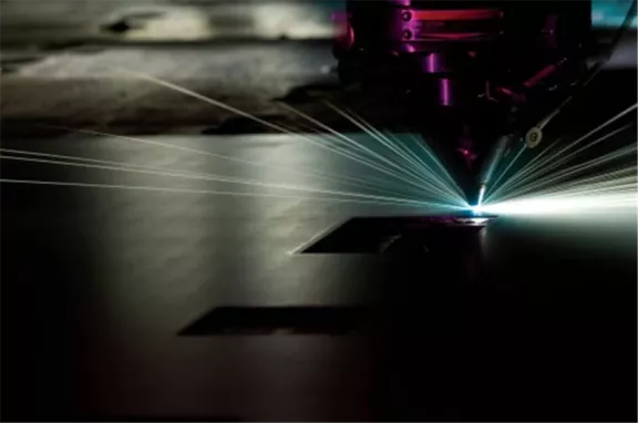 Sheet metal laser cutting vs plasma cutting: differences and similarities