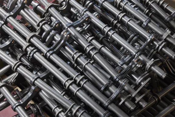 Minifaber produziert auch die Schaltwelle für Schalter und elektrische Schaltschränke, die die Stromzufuhr unterbrechen. Präzision und Langlebigkeit garantiert.